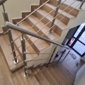 Barierki systemowe z stali nierdzewnej